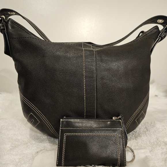 2005 Coach Hobo Bag With Tassel & Hangtag ( Vintage). And Wallet. - Picture 1 of 9